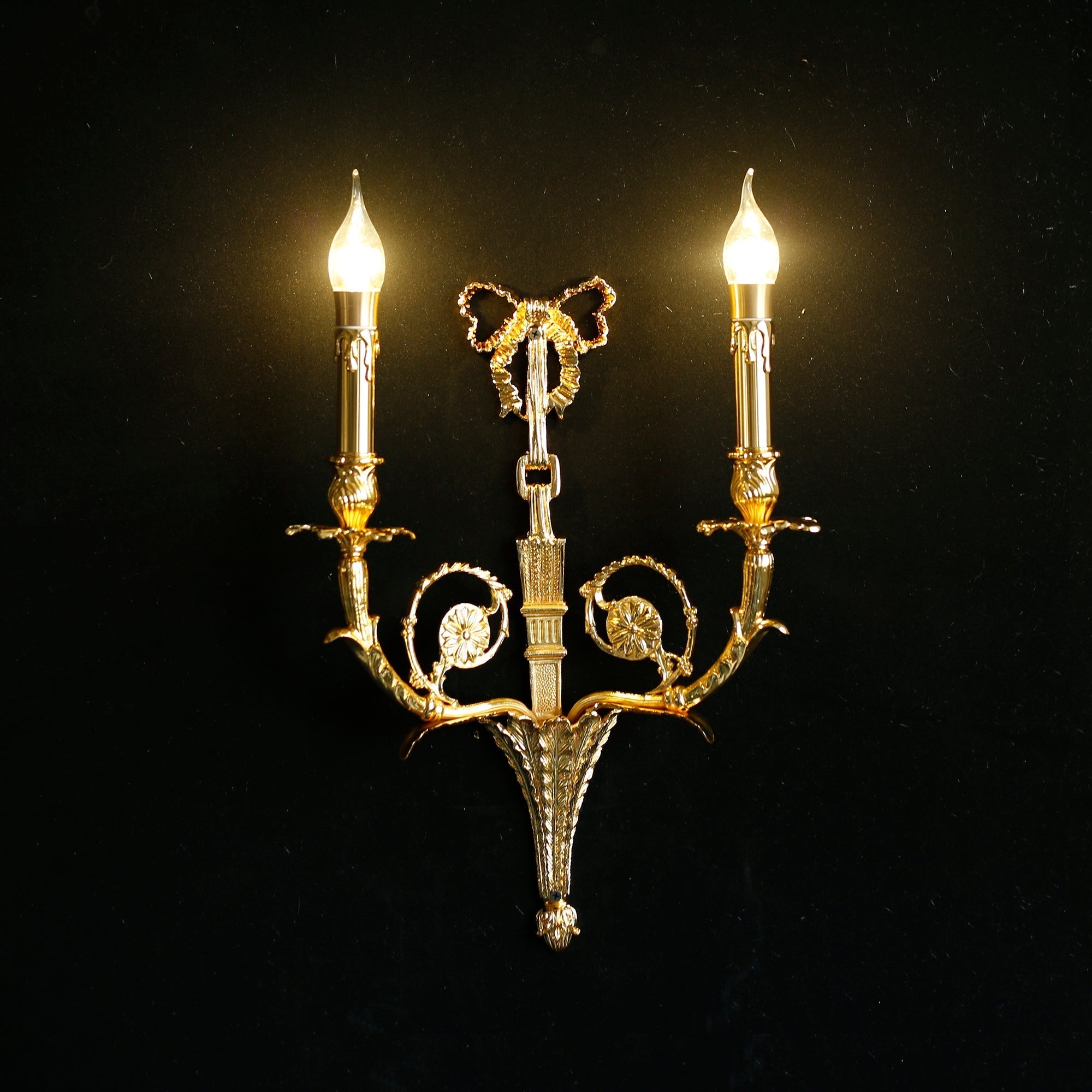 Lysavelle Sconce