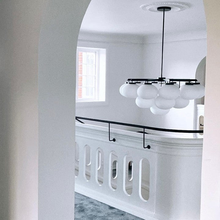 Avenineon Chandelier