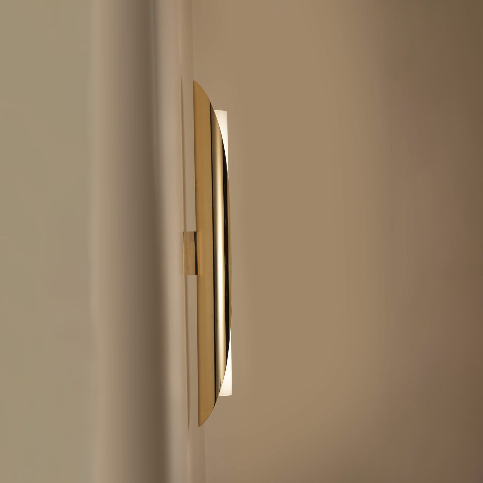 Soruaria Wall Lamp