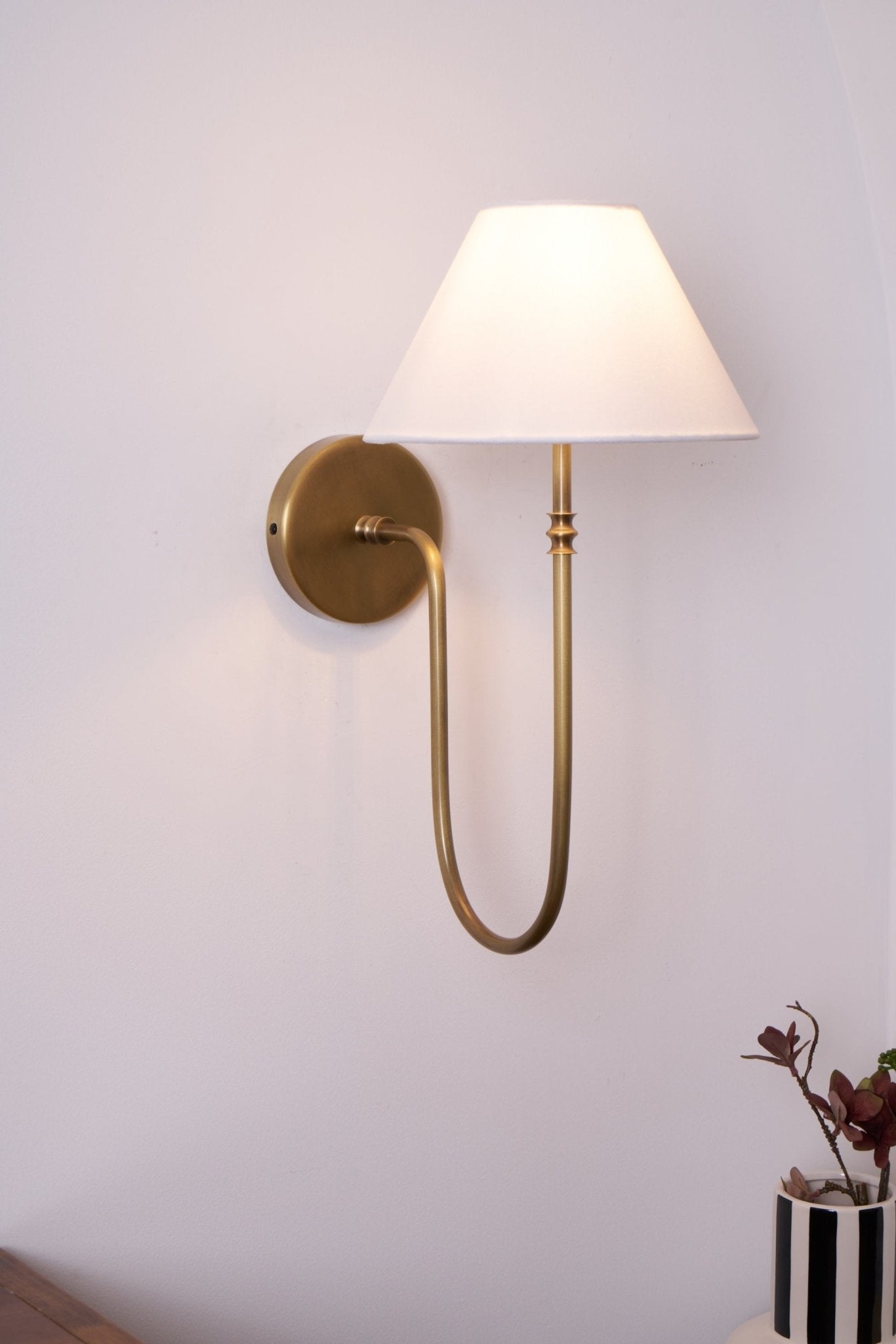 Devenq Vintage Industrial Fabric Wall Light