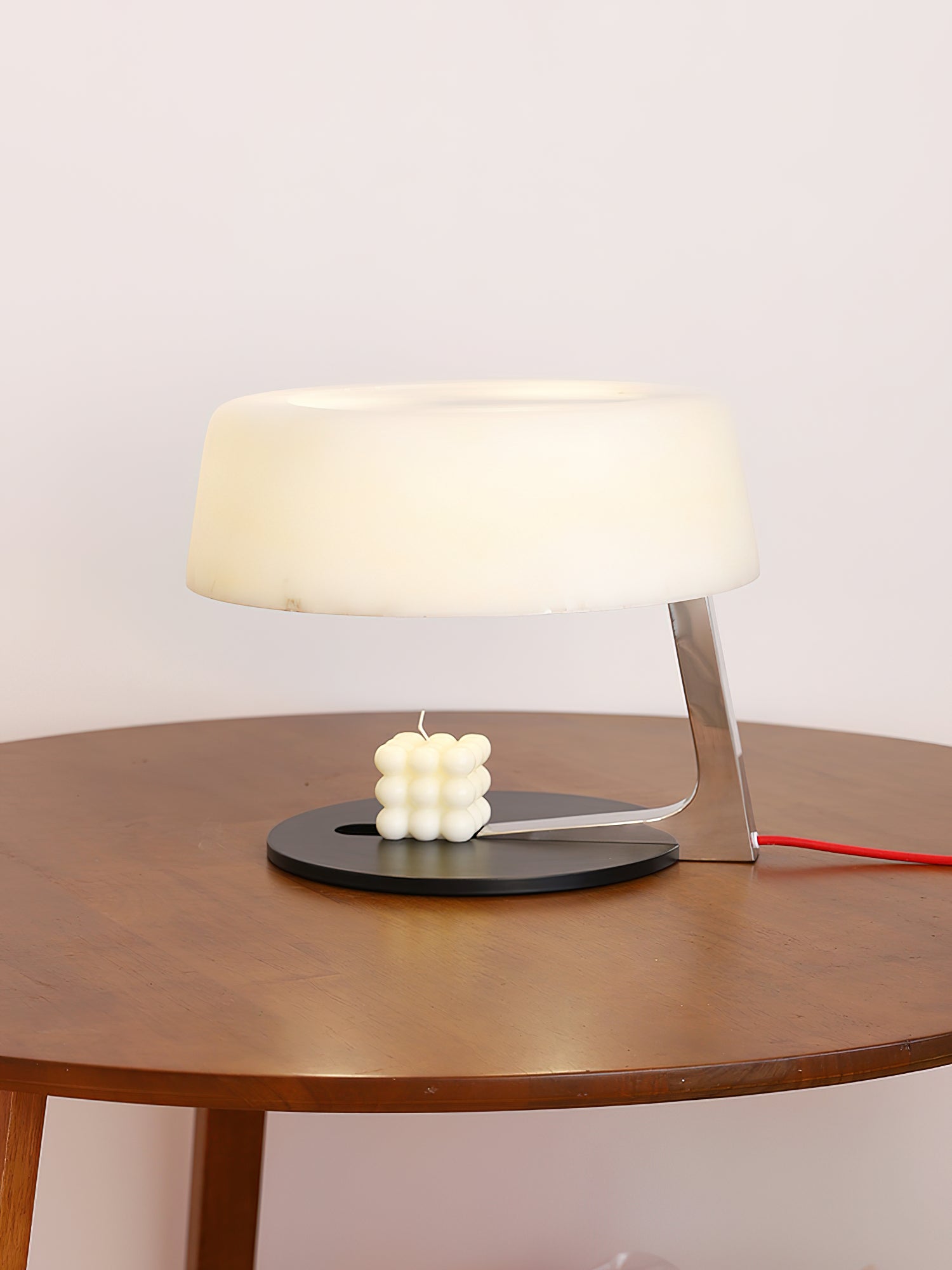 Nysolora Dome Alabaster Table Lamp