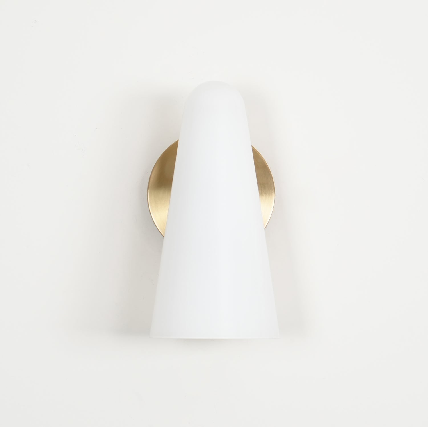 Lioririella Conical Glass Wall Lamp