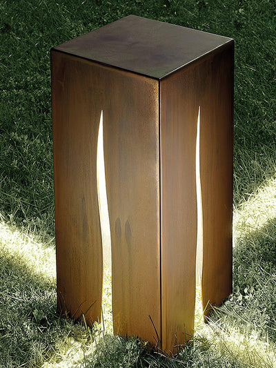 Ugo Outdoor Light Crack Cube
