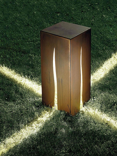 Ugo Outdoor Light Crack Cube
