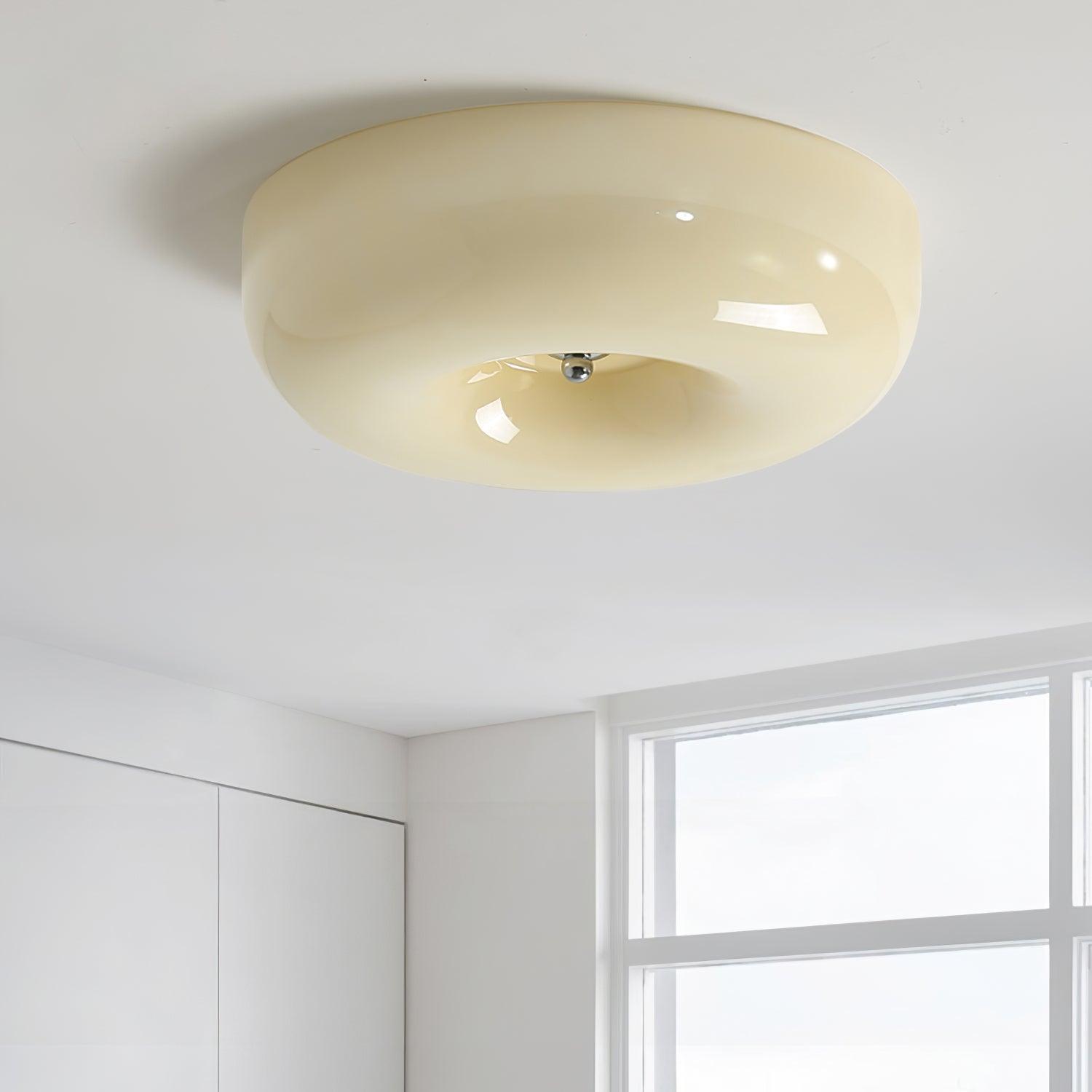 Velisiel Chandelier Cream Pudding with Blown Glass