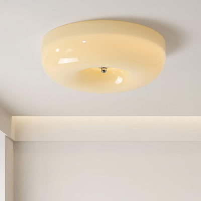 Velisiel Chandelier Cream Pudding with Blown Glass