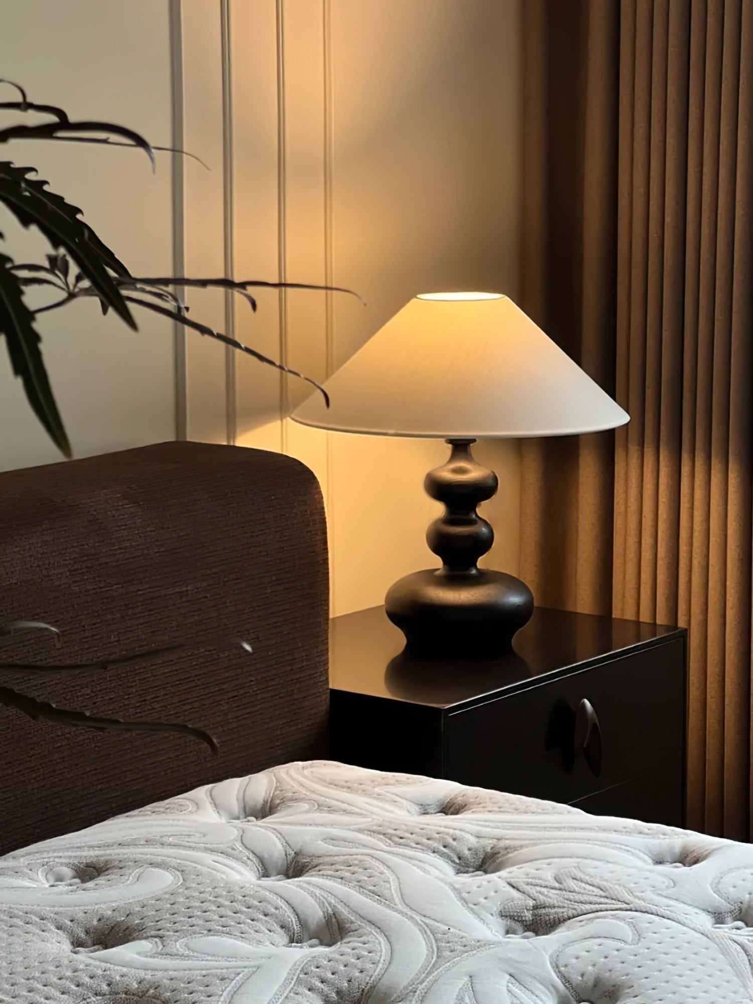 Vominex Wood Fabric Vintage Table Lamp