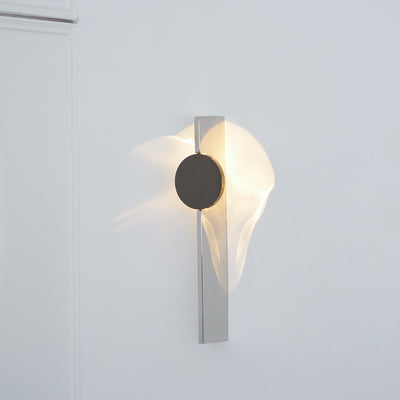 Delaview Kinetic Shadow Indoor Wall Light