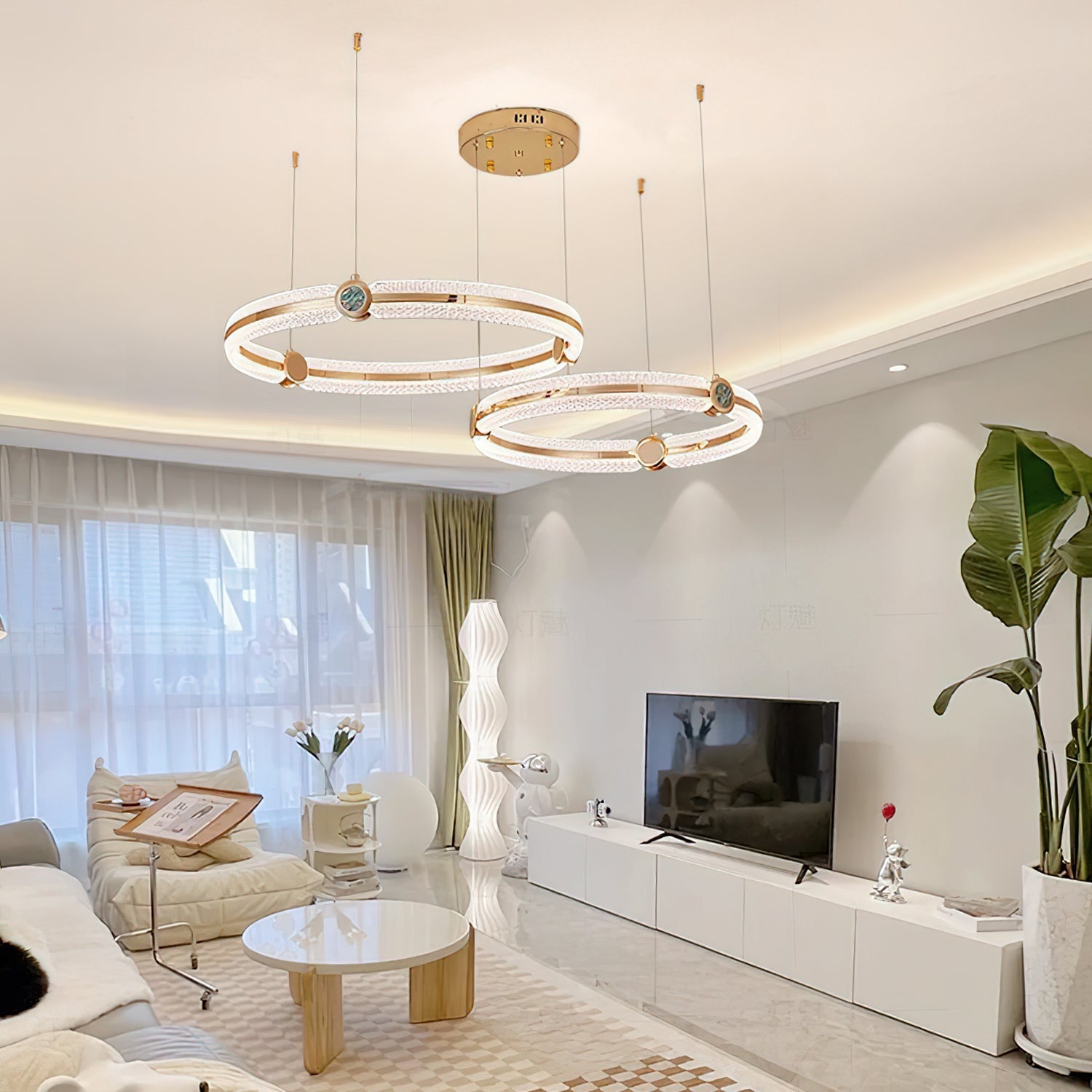 Lumoelle Halo Chandelier
