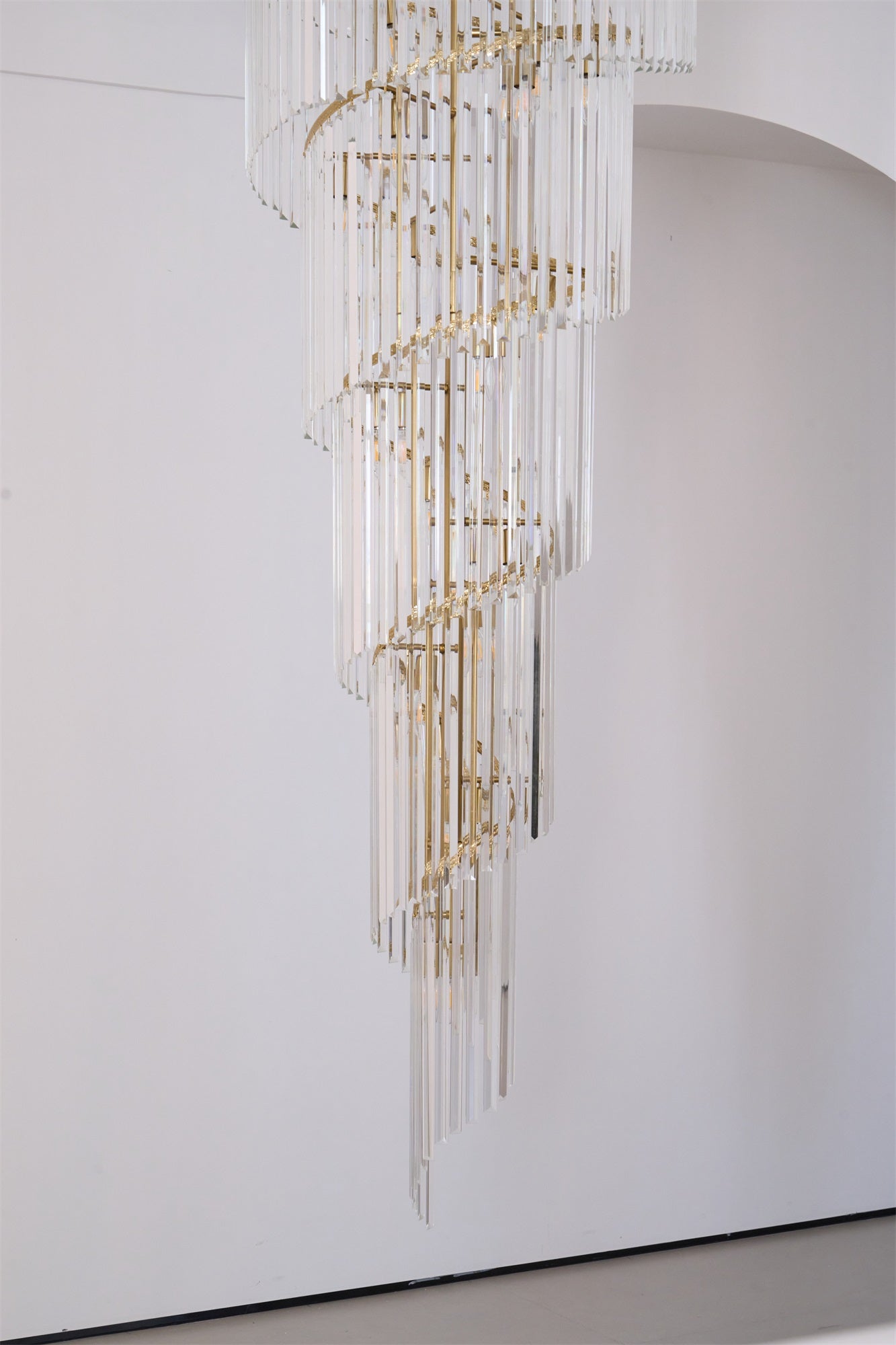 Eurmirila Crystal Spiral Chandelier
