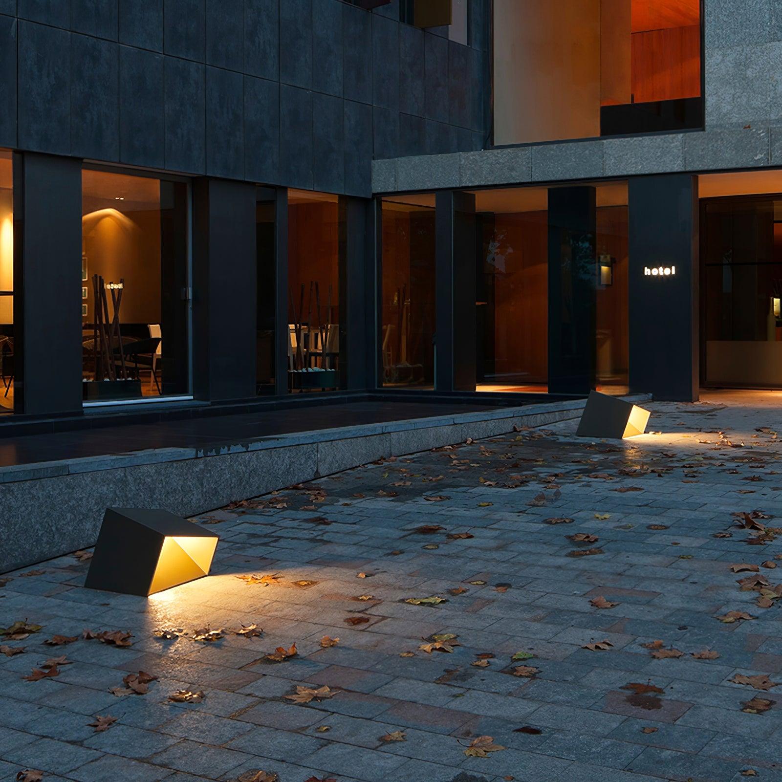 Pearl Modern Outdoor Light