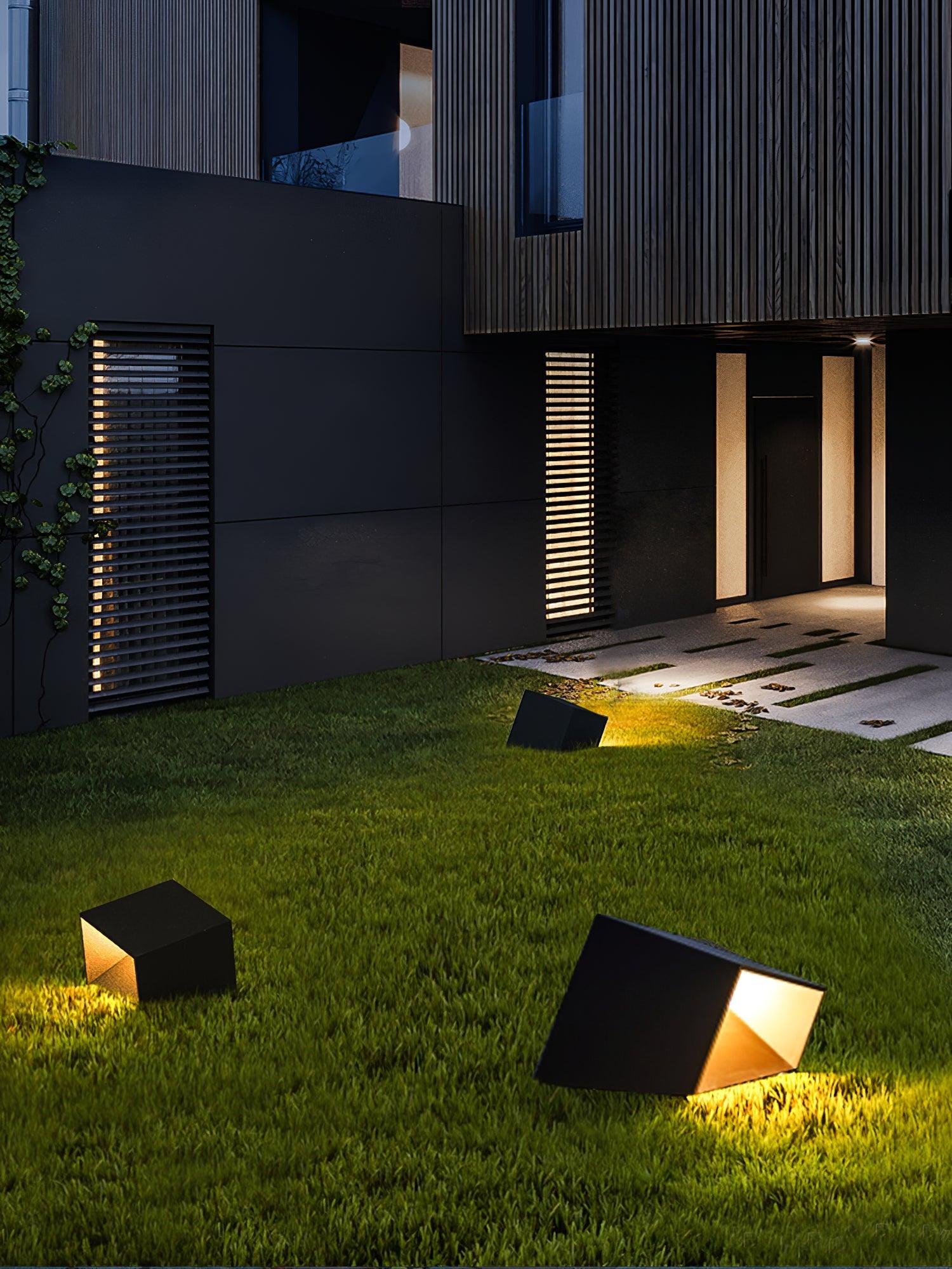 Pearl Modern Outdoor Light