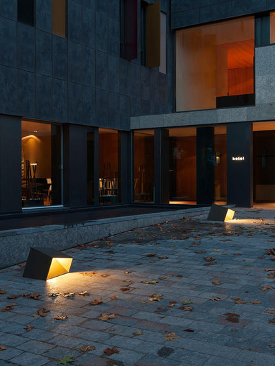 Pearl Modern Outdoor Light
