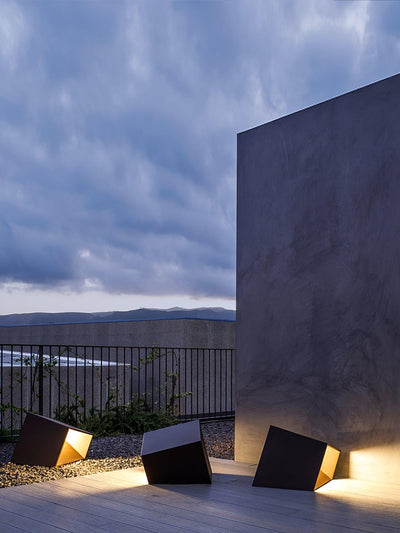 Pearl Modern Outdoor Light