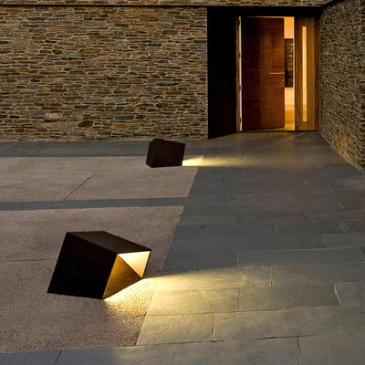 Pearl Modern Outdoor Light