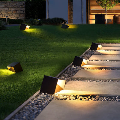 Pearl Modern Outdoor Light