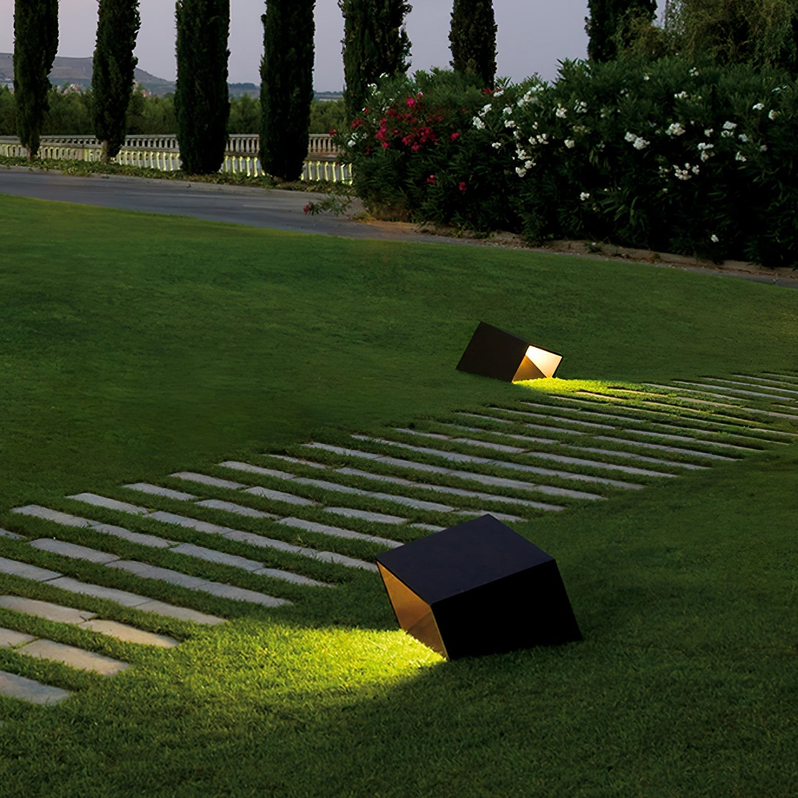 Pearl Modern Outdoor Light