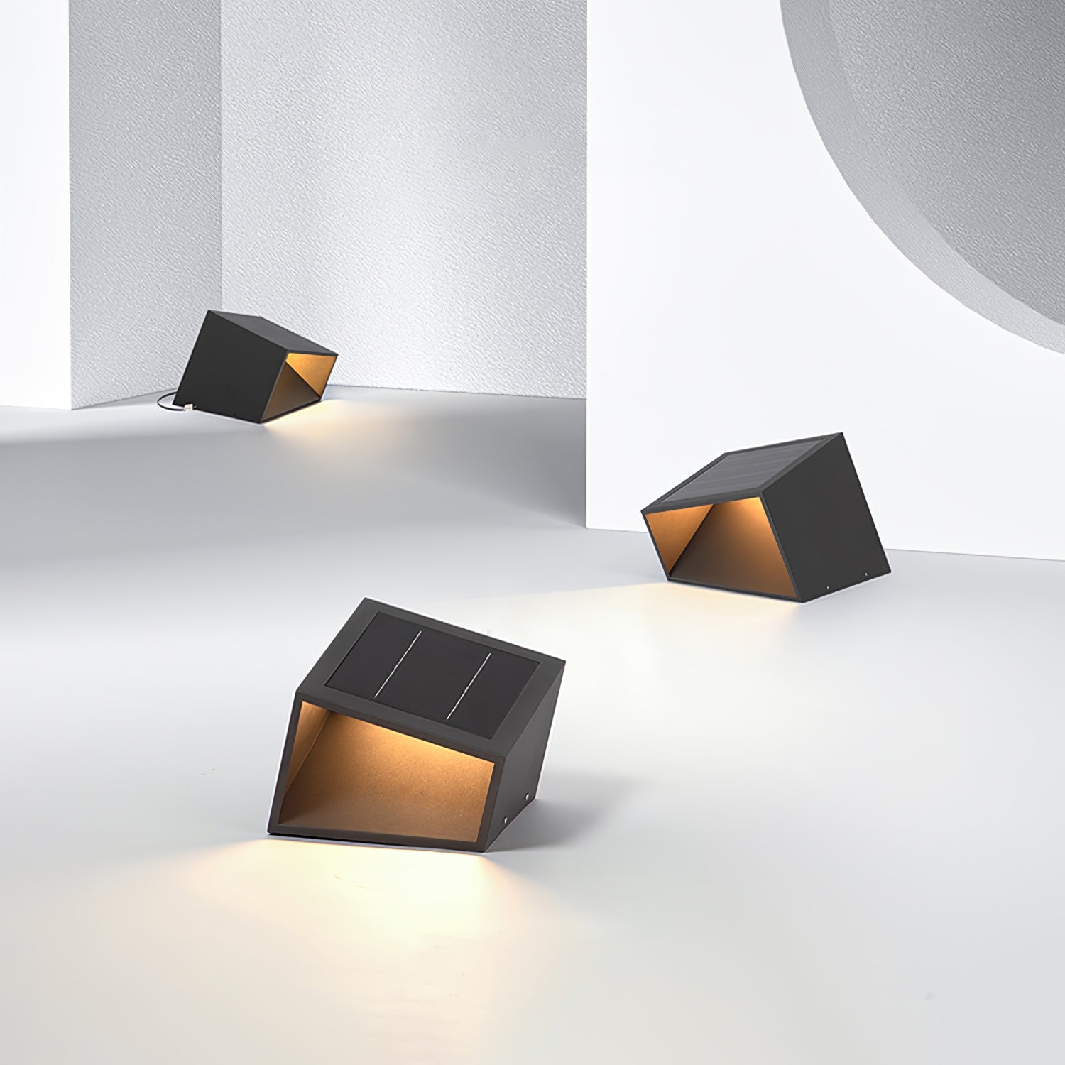 Pearl Modern Outdoor Light