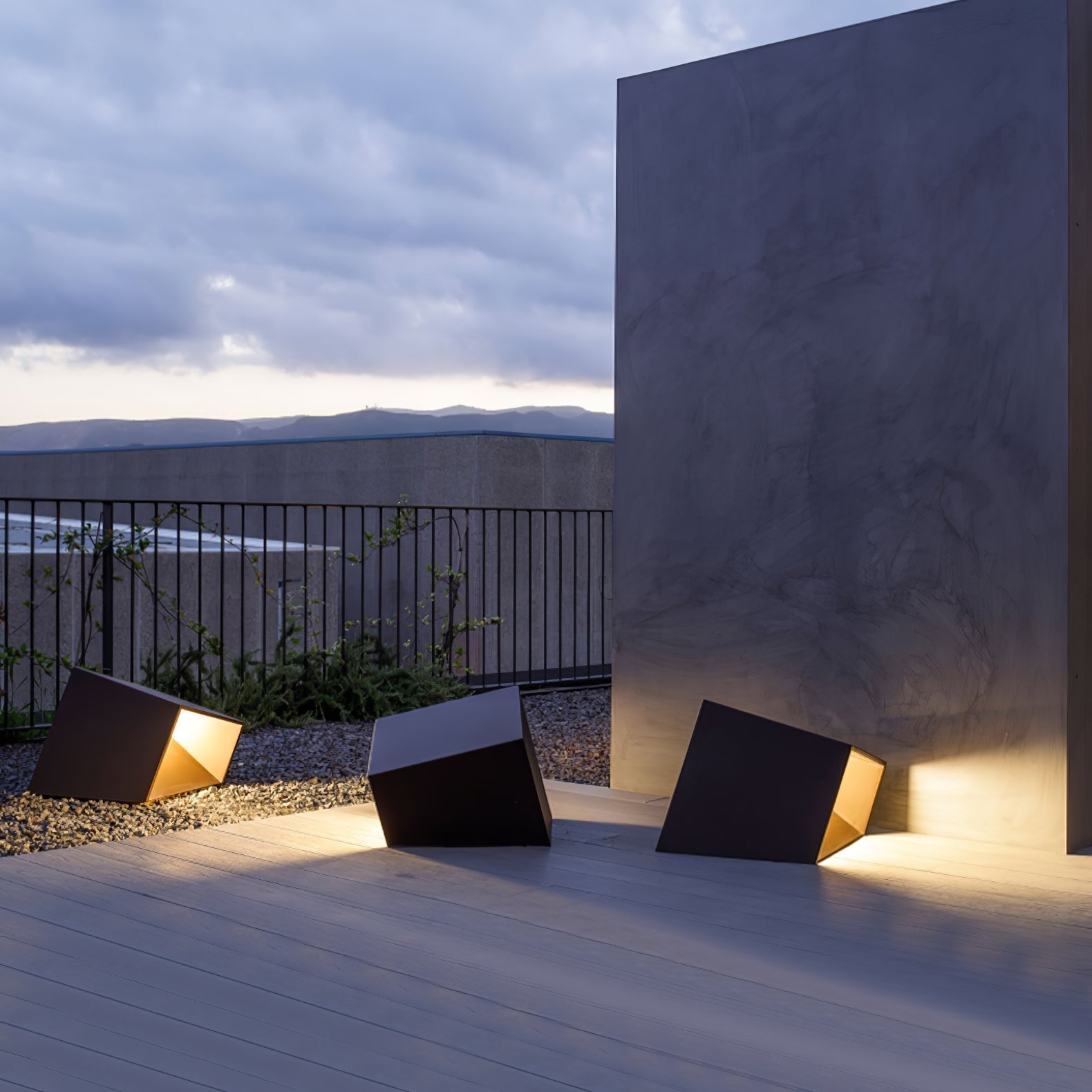 Pearl Modern Outdoor Light