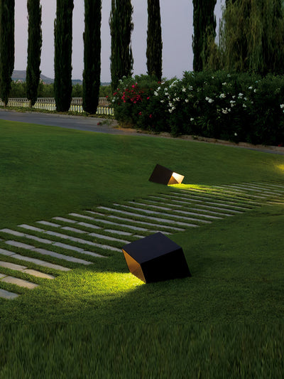 Pearl Modern Outdoor Light