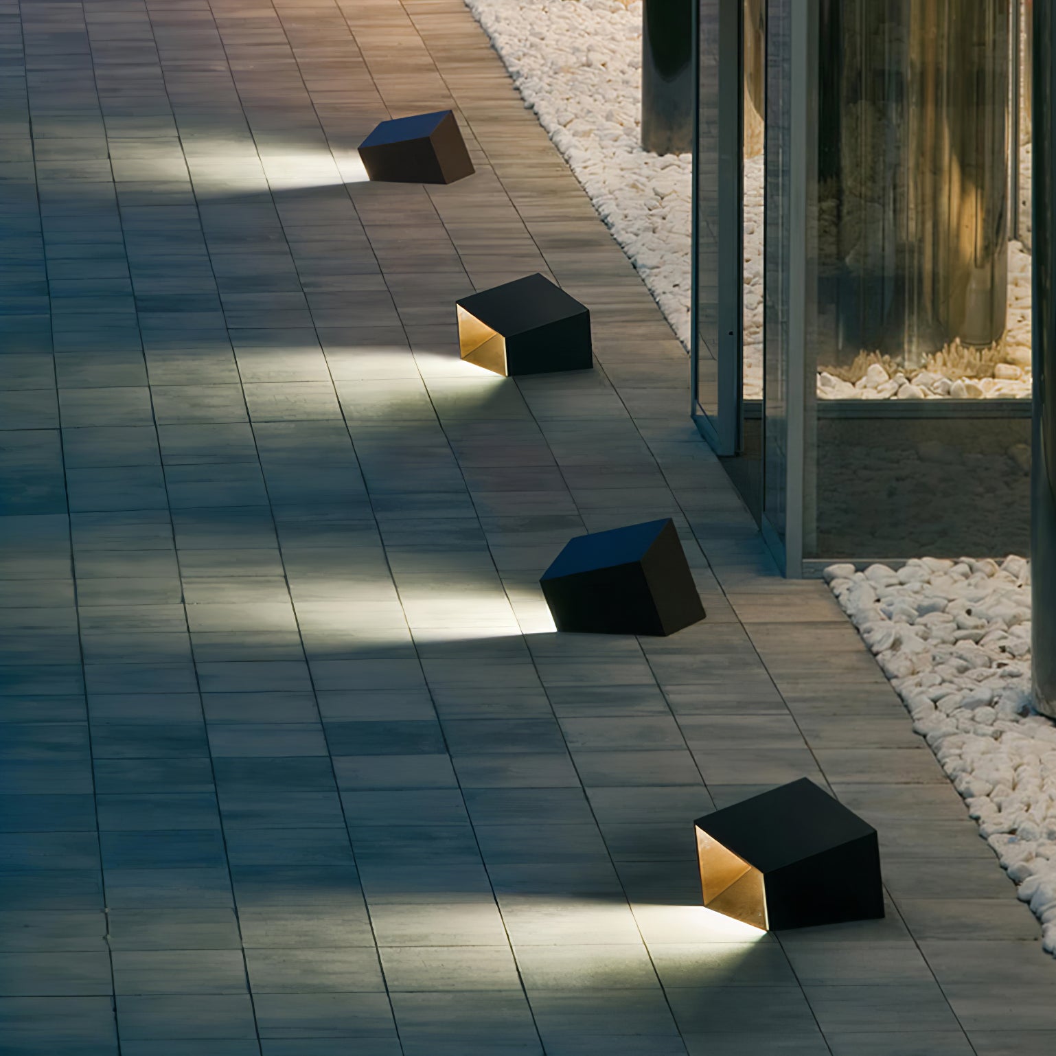 Pearl Modern Outdoor Light