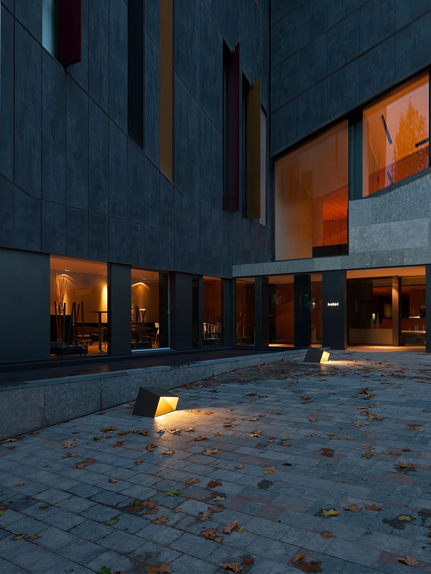 Pearl Modern Outdoor Light