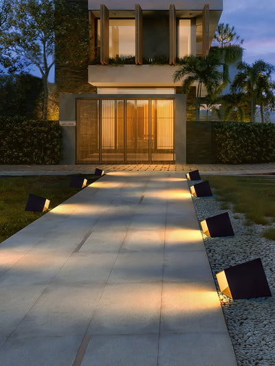 Pearl Modern Outdoor Light