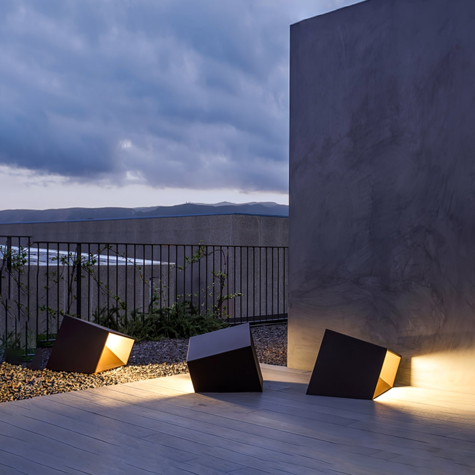 Pearl Modern Outdoor Light