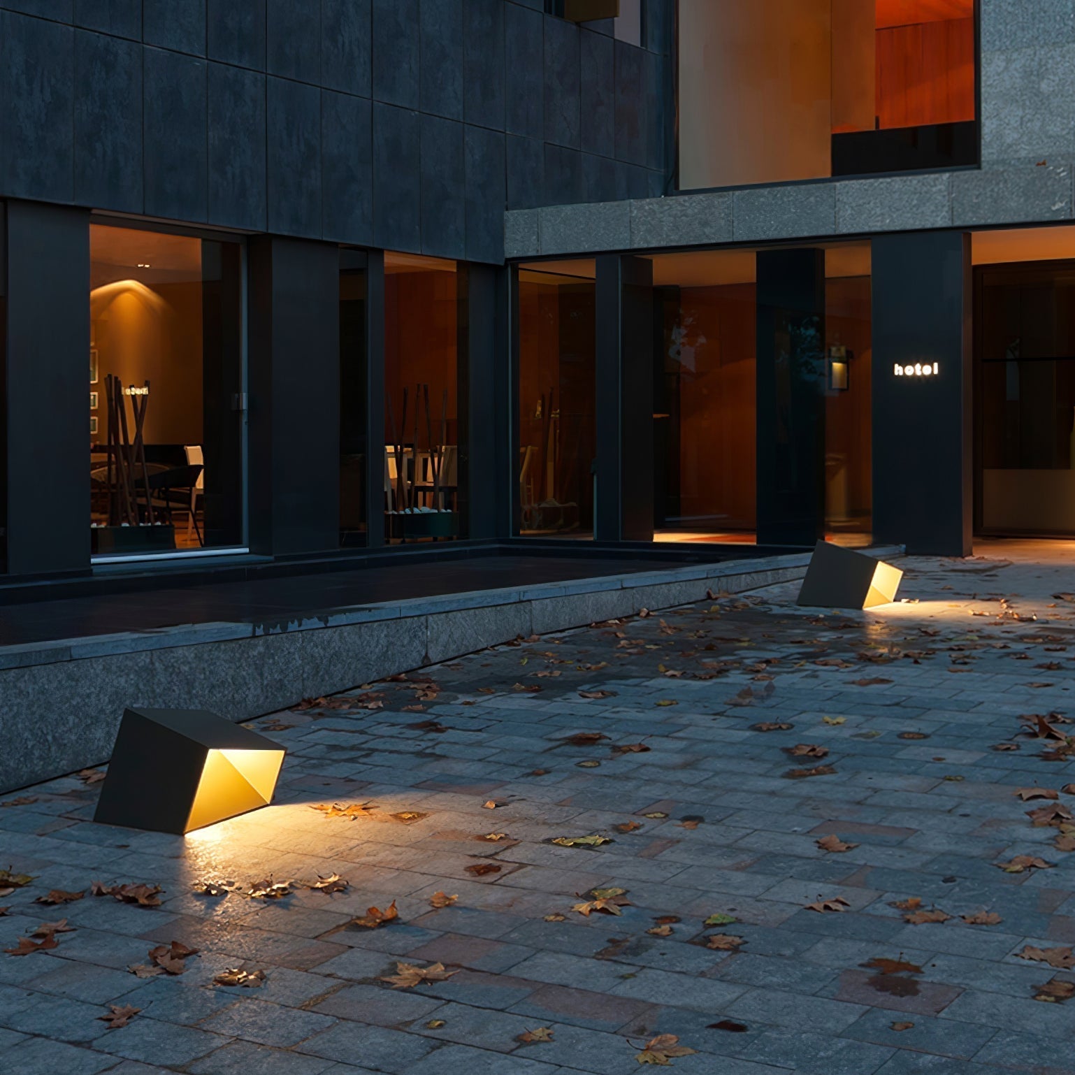 Pearl Modern Outdoor Light
