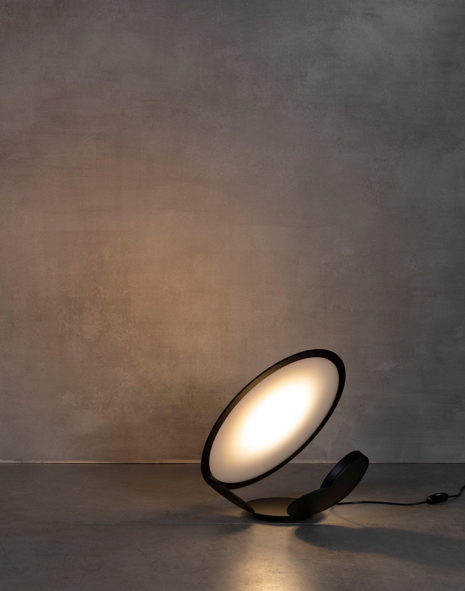 Calalena Contemporary Table Lamp