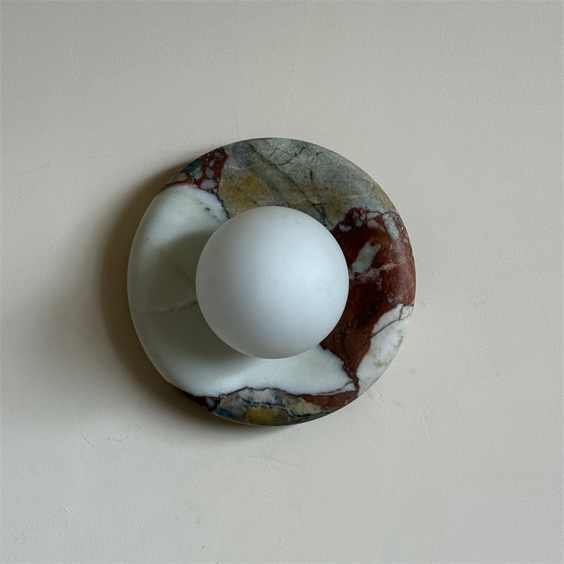 Vomire Wall Lamp