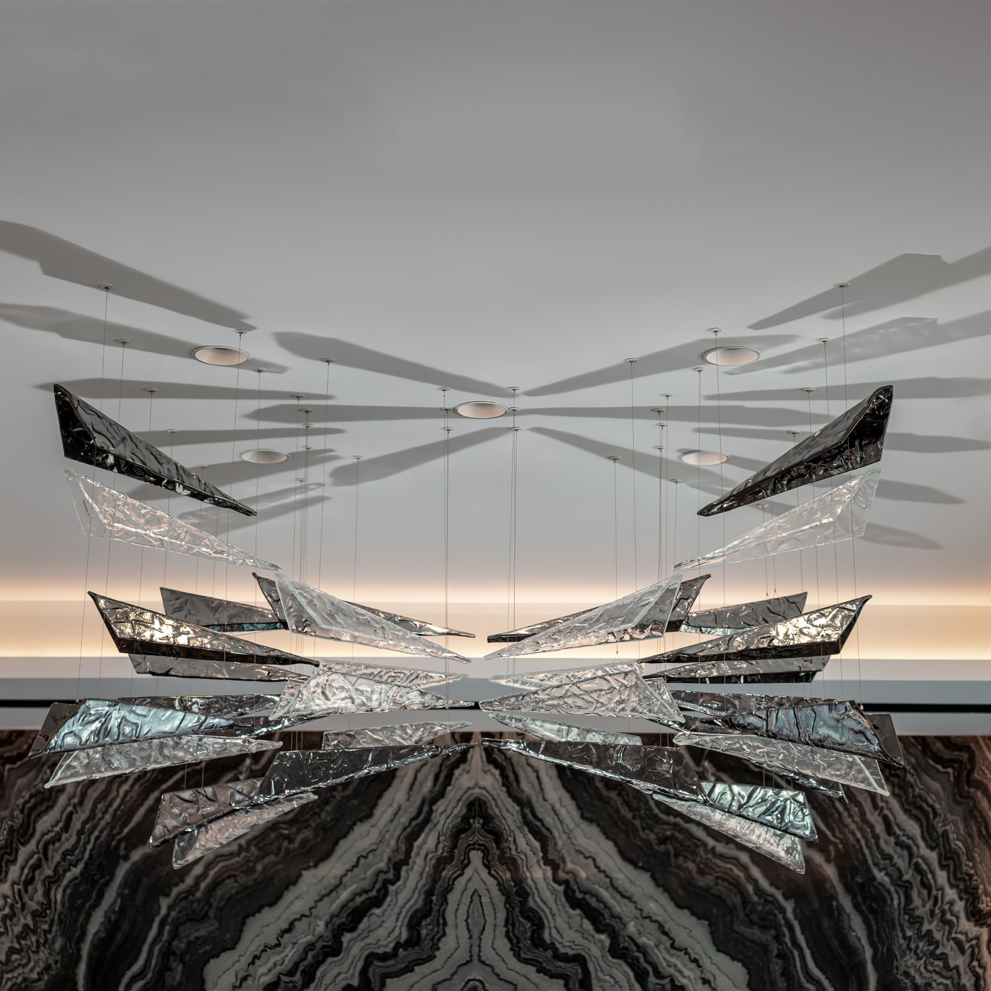 Nyvelle Fluid Chandelier