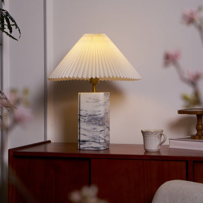 Selaleria Modern Table Lamp