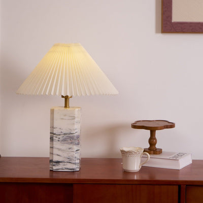 Selaleria Modern Table Lamp