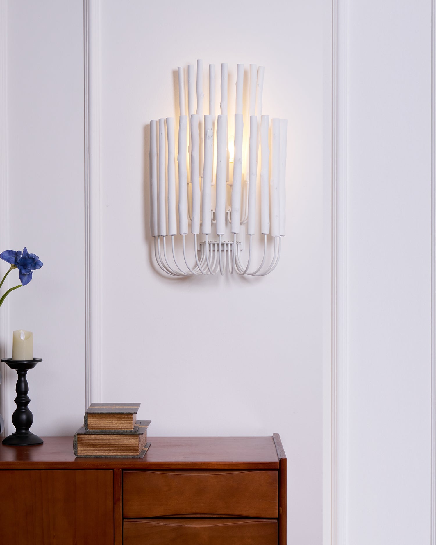 Vasilora Individual Creativity Art Wood Wall Lamp