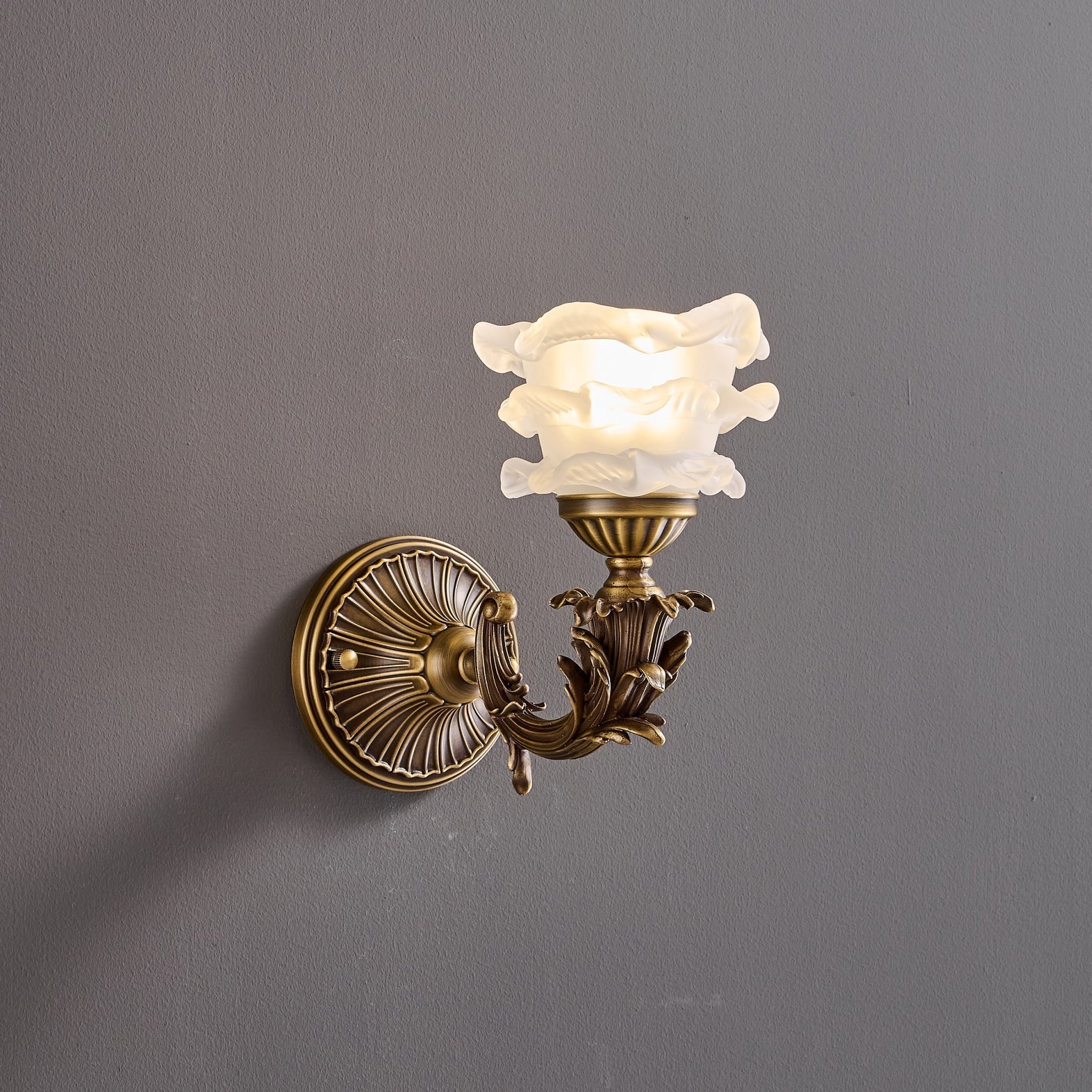 Florin Wall Lamp