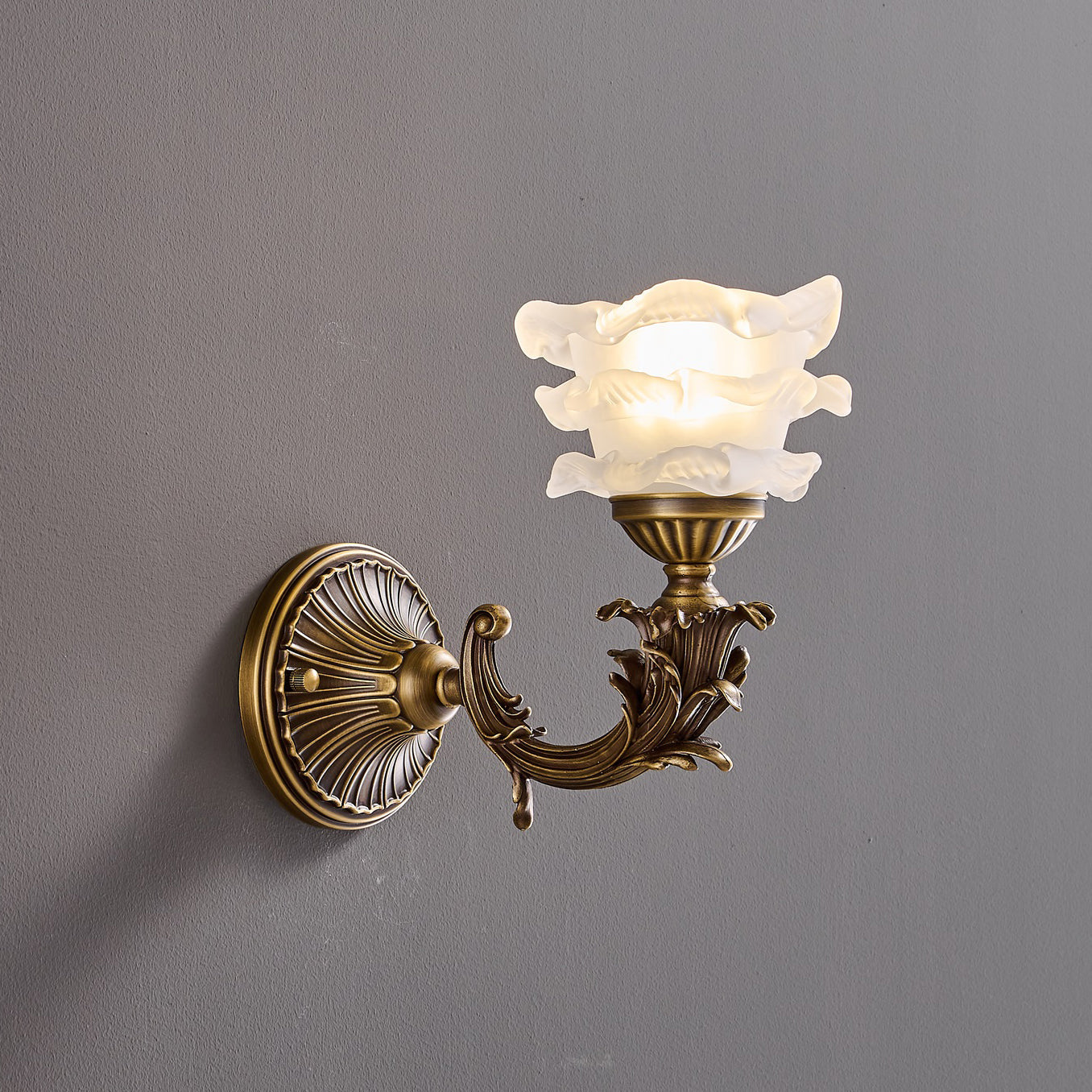 Florin Wall Lamp
