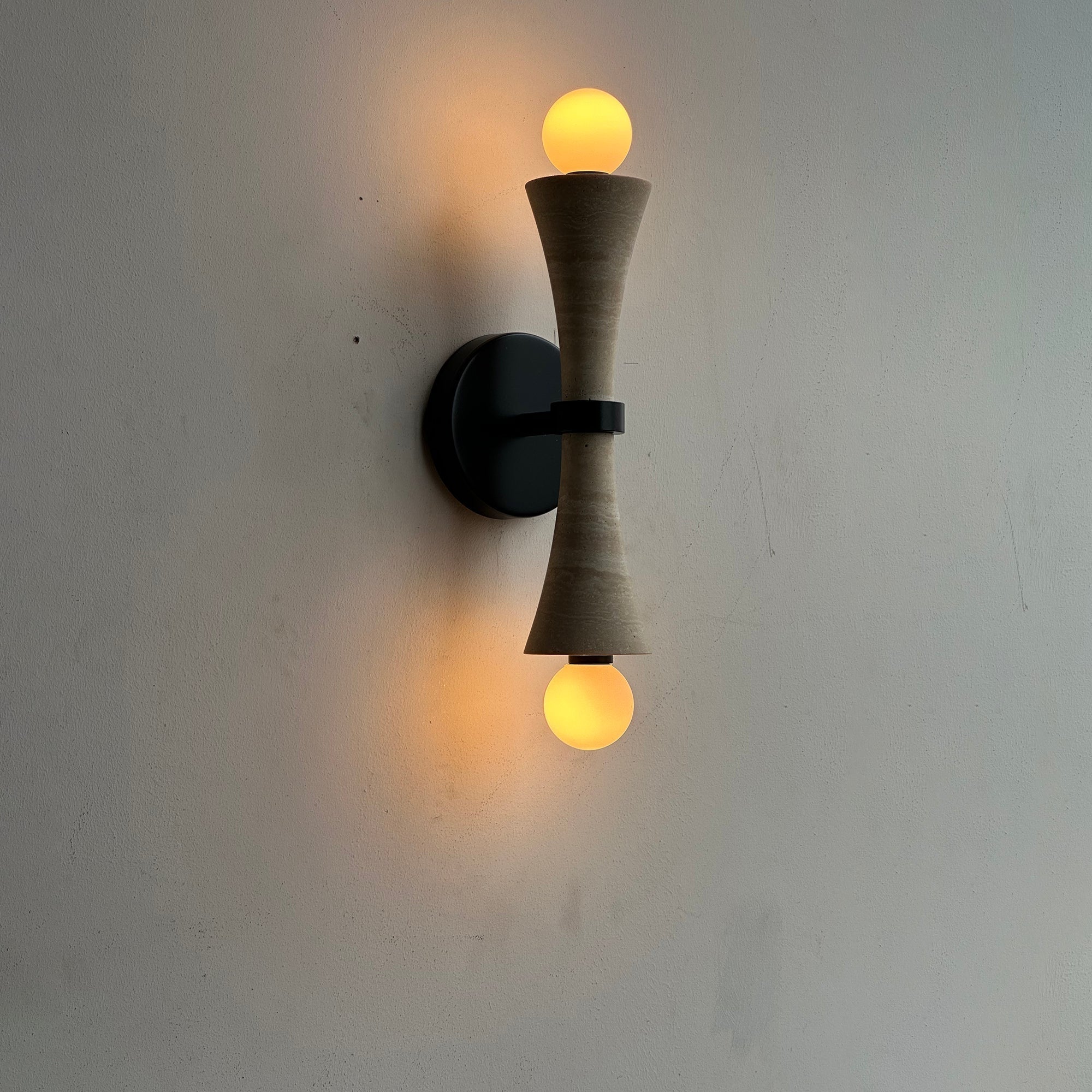 Elaiselle Wall Lamp