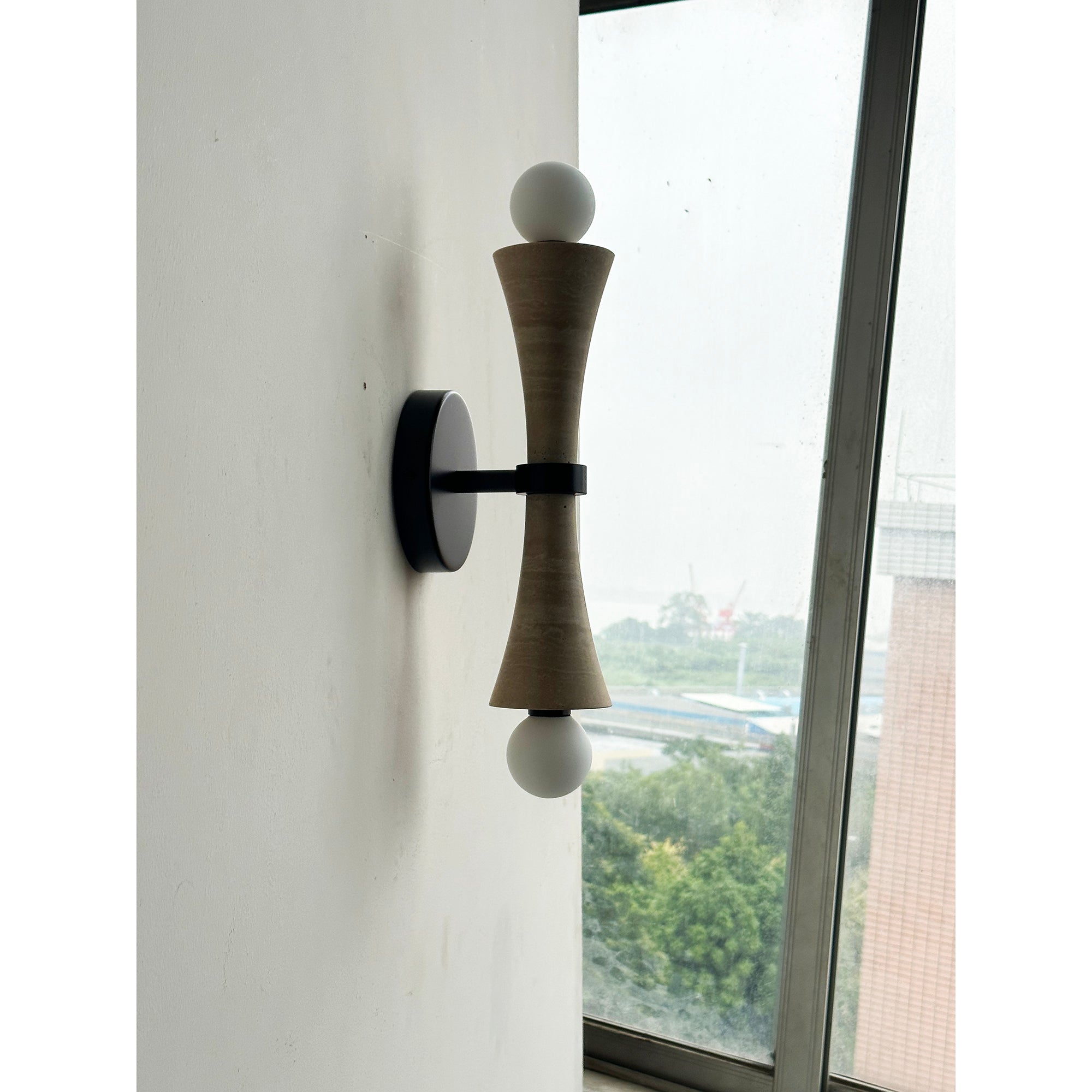 Elaiselle Wall Lamp