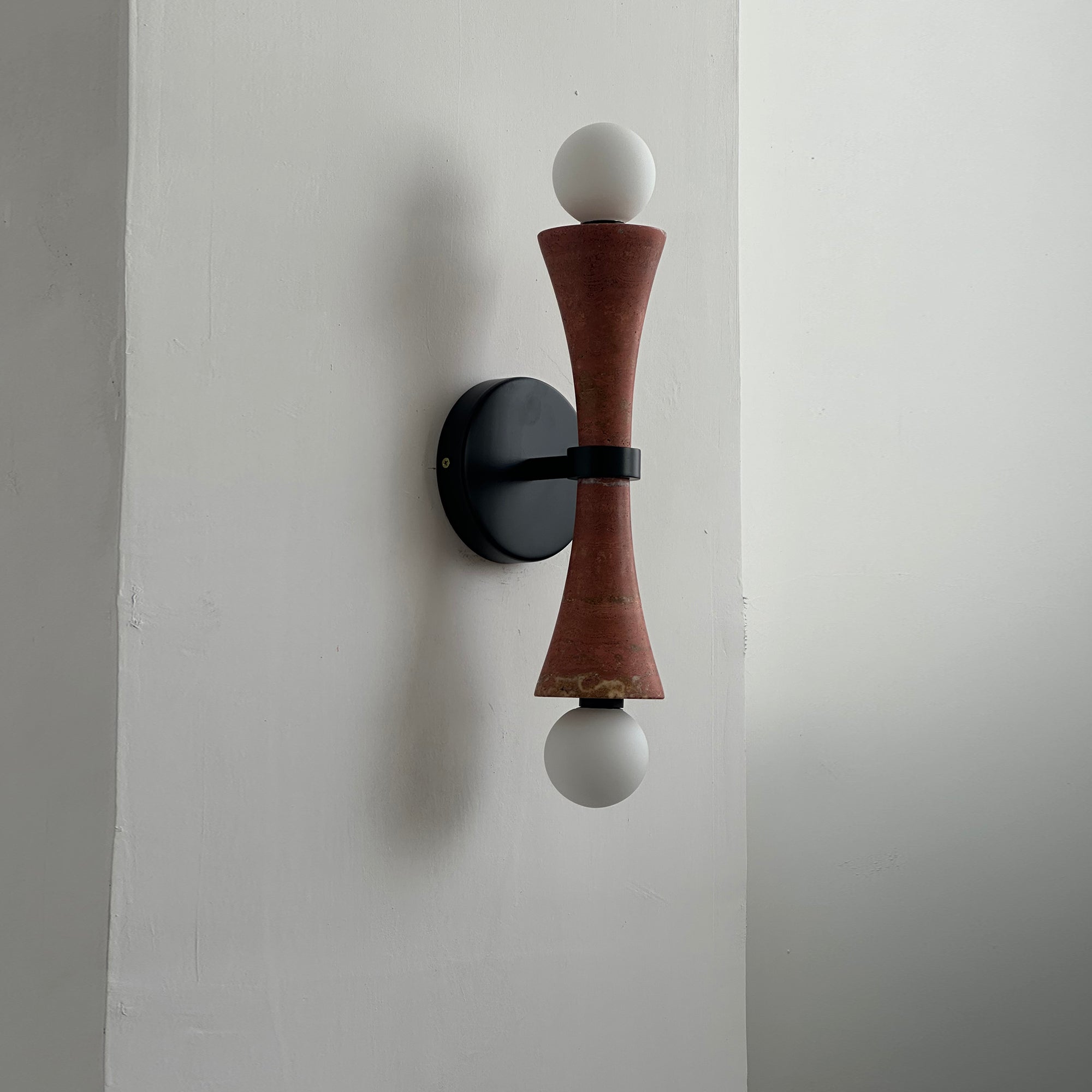 Elaiselle Wall Lamp