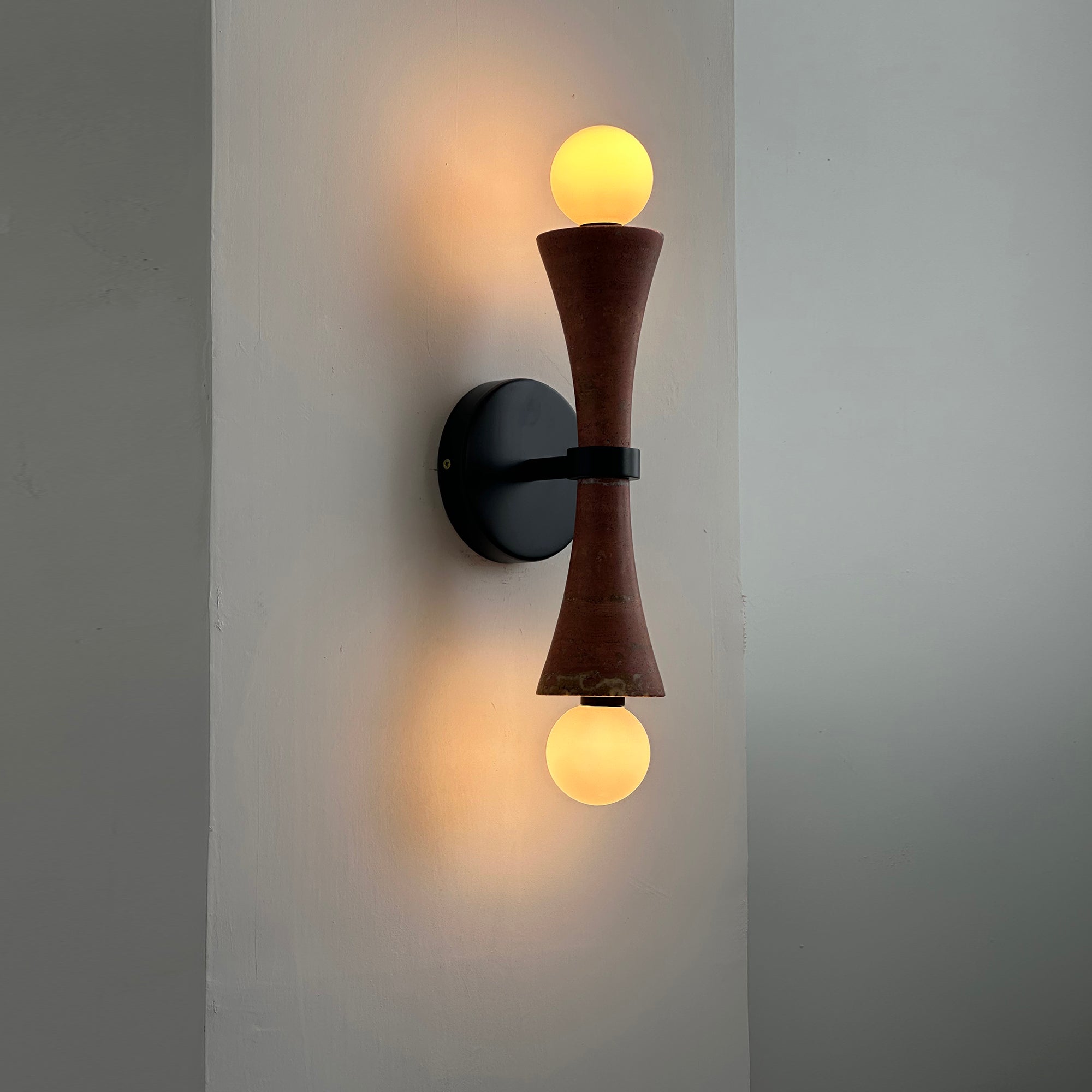 Elaiselle Wall Lamp