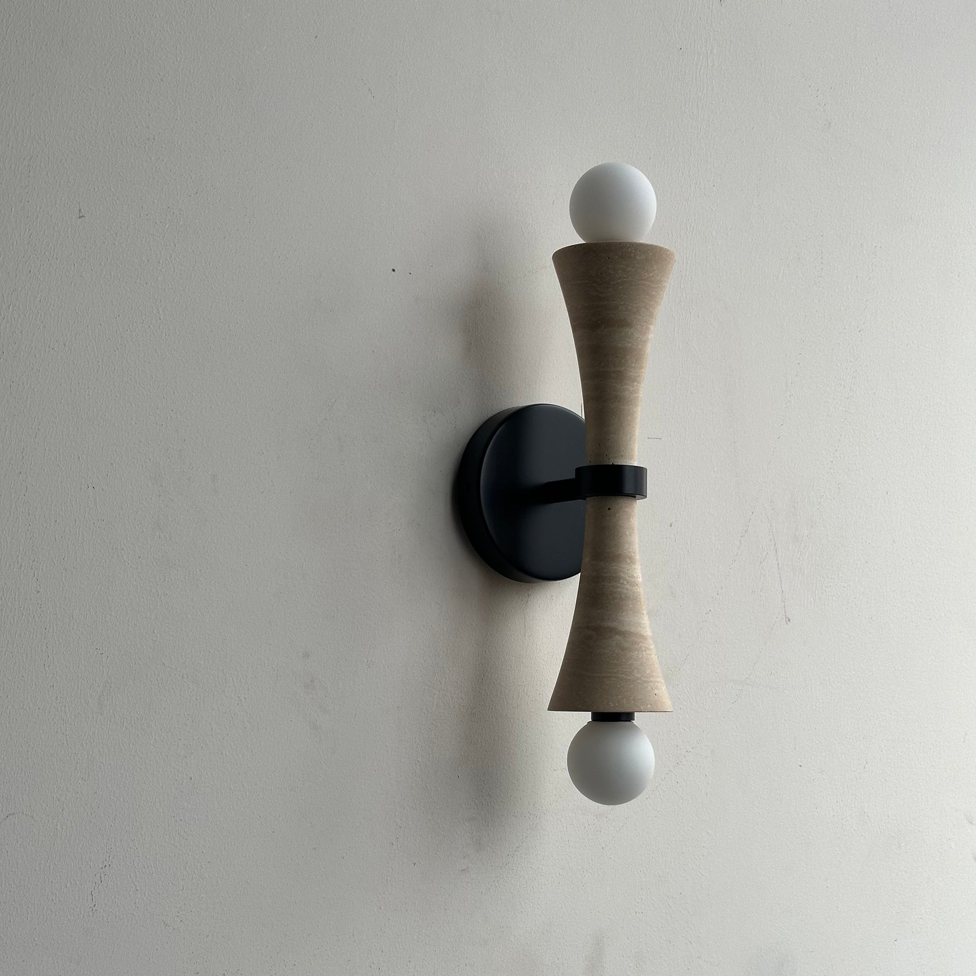 Elaiselle Wall Lamp