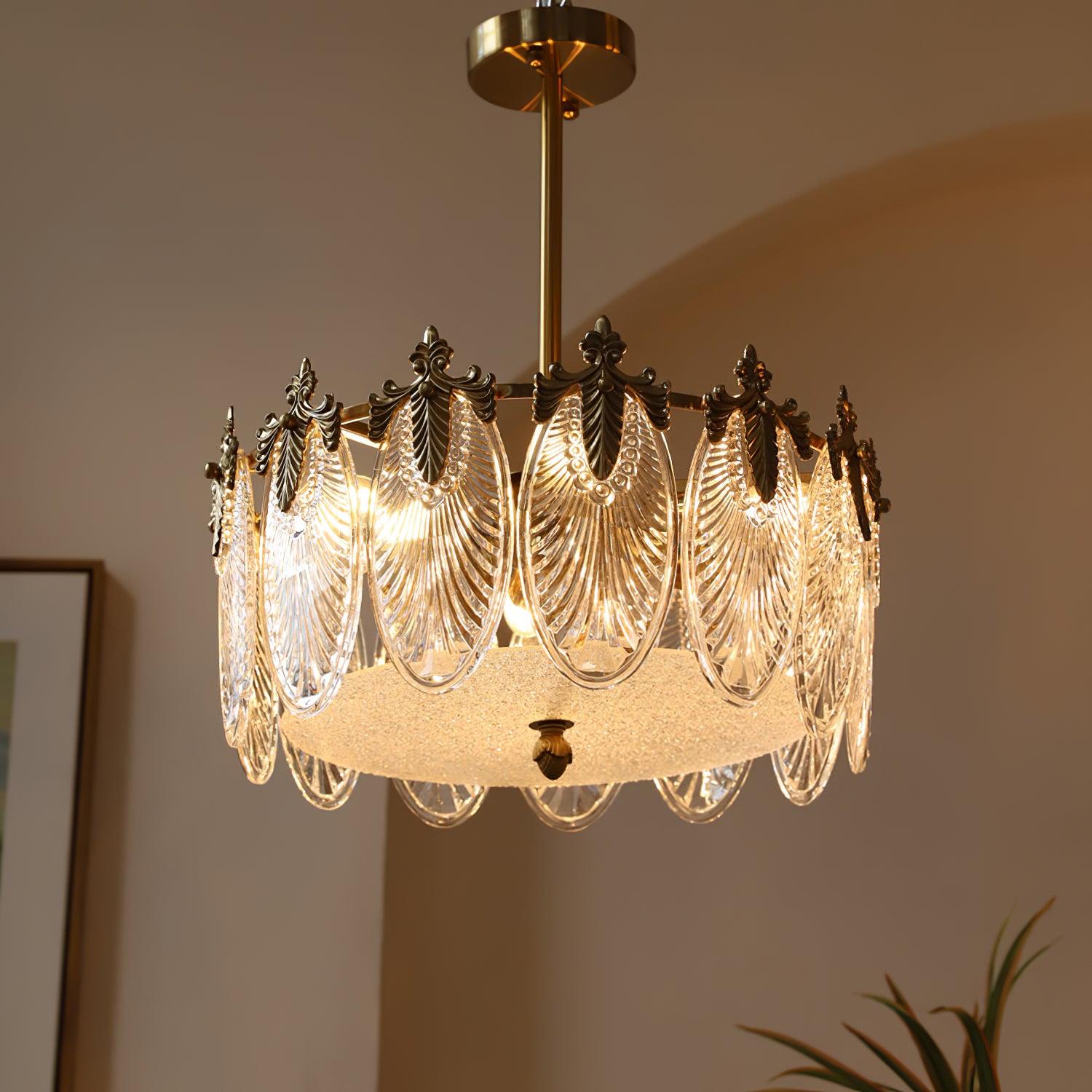 Eirisena Chandelier Glass Petals Gold Frame Round