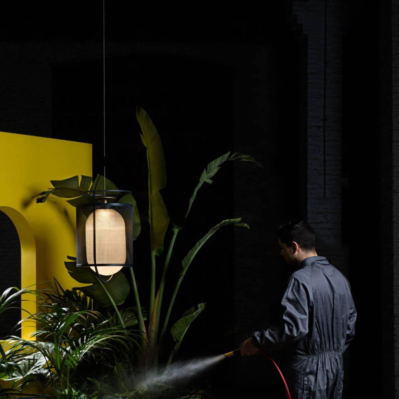 Meren Pendant Lamp Mesh Cylinder Brass Accent Industrial