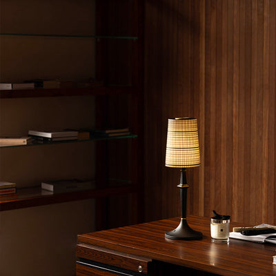 Karma Elvior Iron Table Lamp (Built-in Battery)