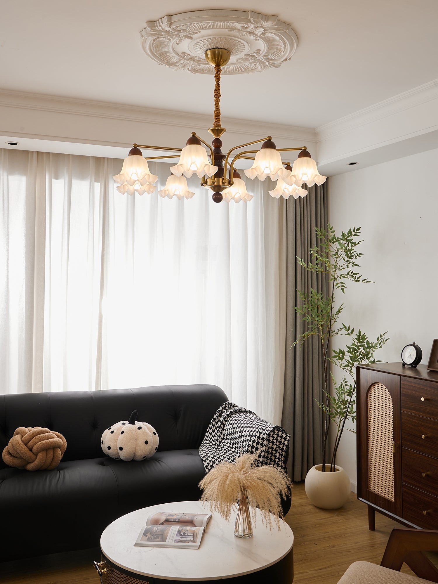 Lylaeen Elegance Vintage Glass Wood Chandelier