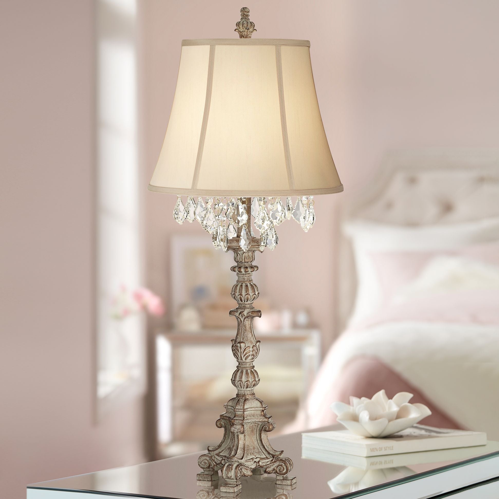 Avenenette Table Lamp