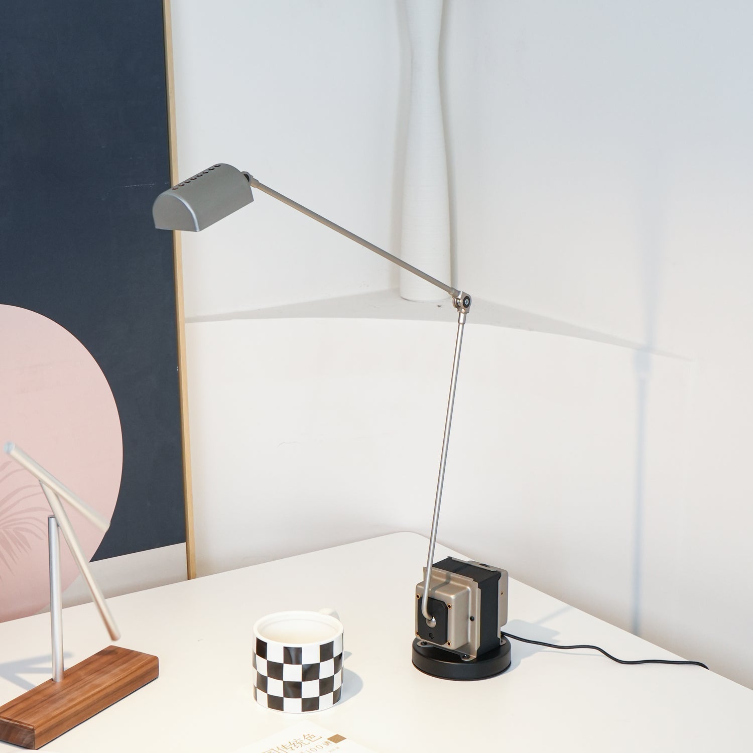 Orvyn Minimalist Table Lamp