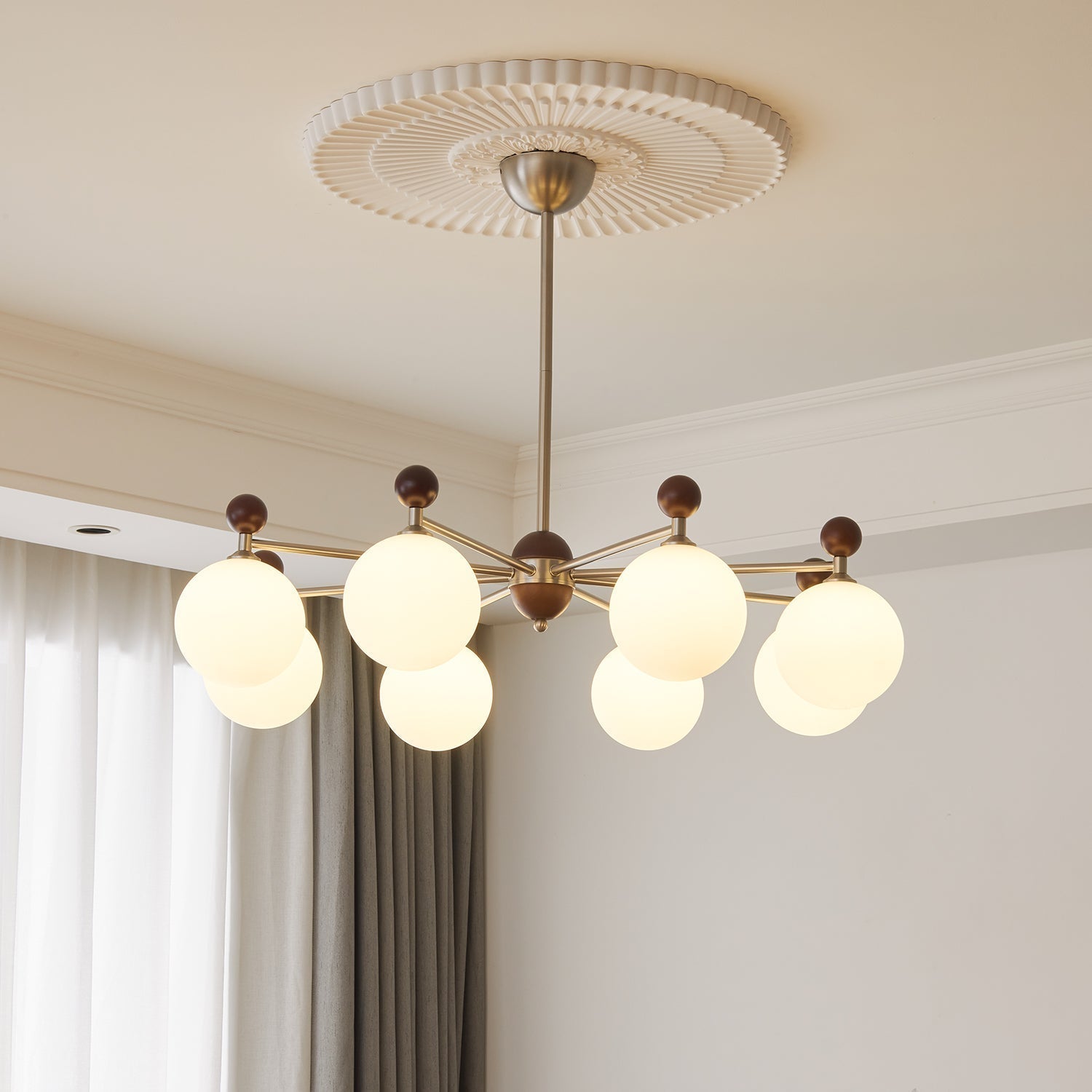 Cimirora Traditional Elegance Wood Glass Chandelier