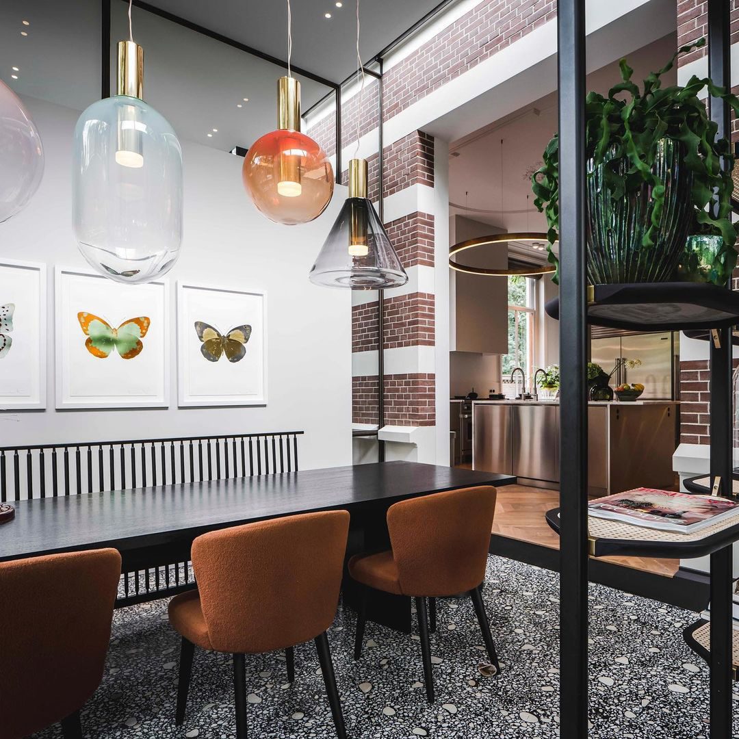 Aeris Minimalist Glass Pendant Lamp